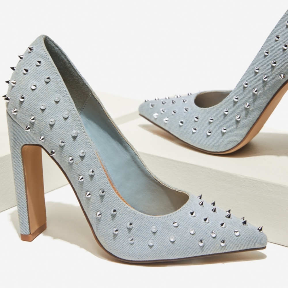 Brand New, never worn Jamia Denim Studded Pumps Size 7.5